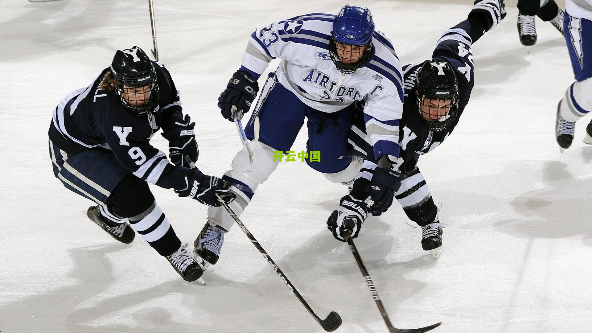 诺伊尔欧冠101胜追平传奇，书写门将历史新篇章