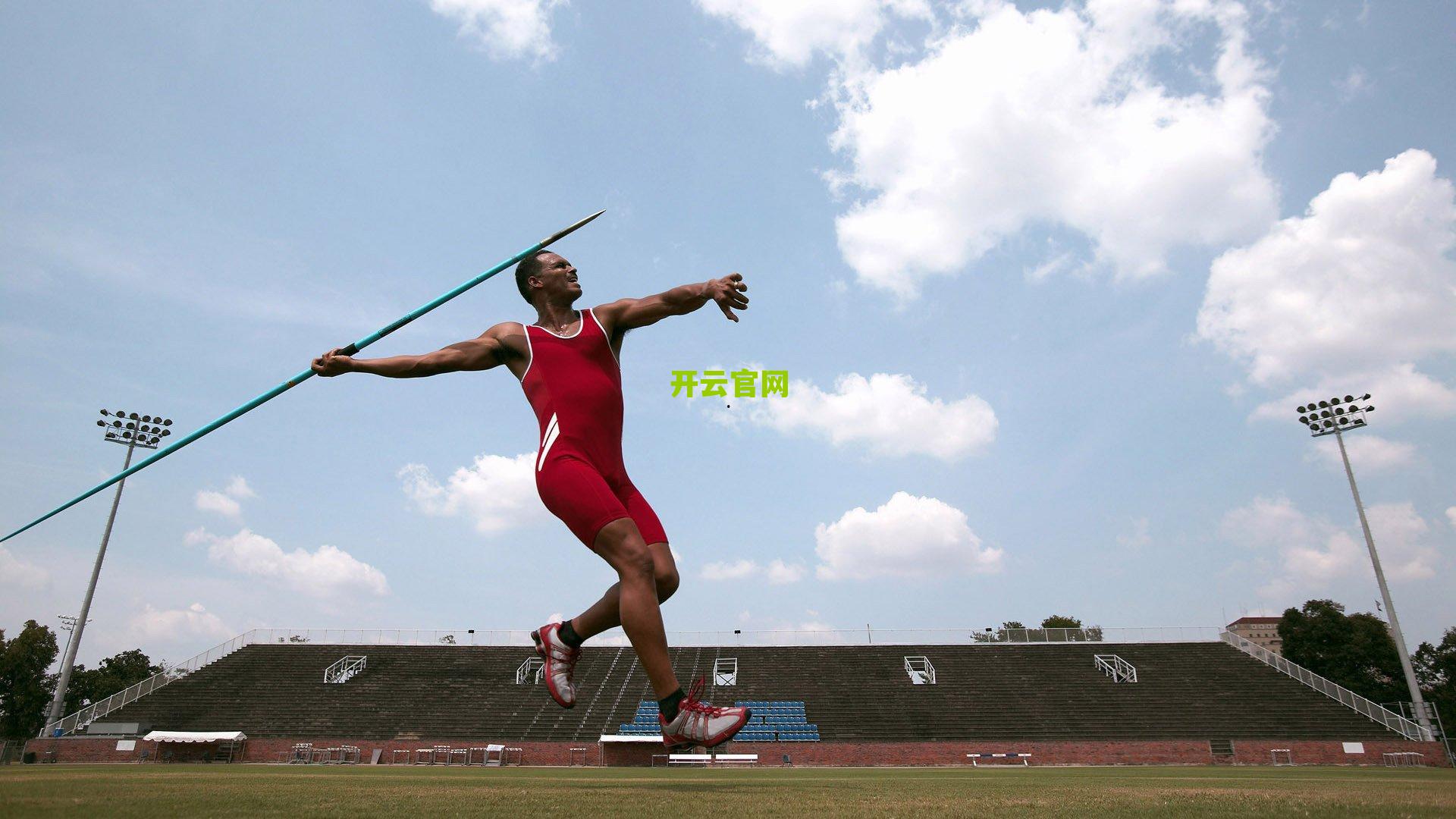 血脉相连的赛场佳话，尚帕尼兄弟赛后深情拥抱，诠释都很优秀的竞技真谛